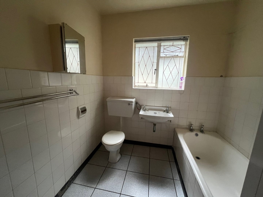 To Let 2 Bedroom Property for Rent in Humewood Eastern Cape